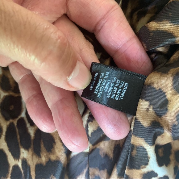 Express Cropped Black Jacket - Picture 7 of 7